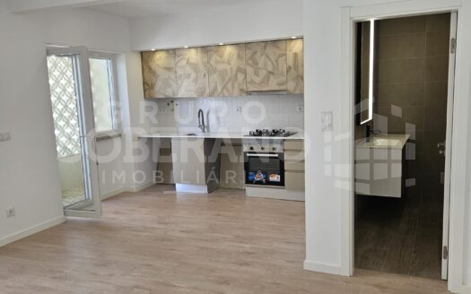 Apartamento T2 remodelado em Almada